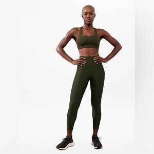 Athleta Interval Stash High Rise 7/8 Legging